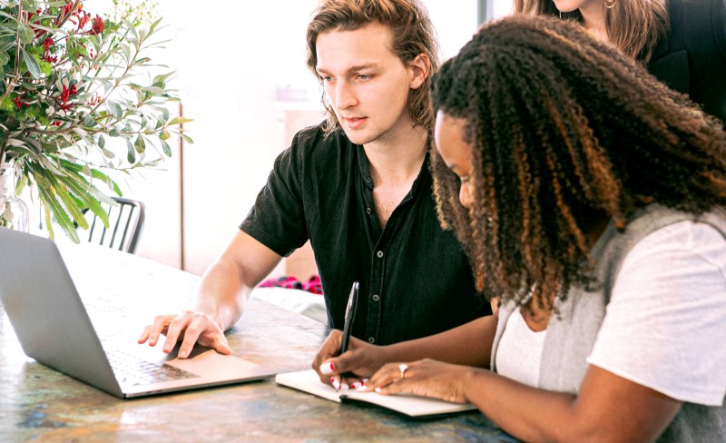 7 vantagens de estudar cursos online